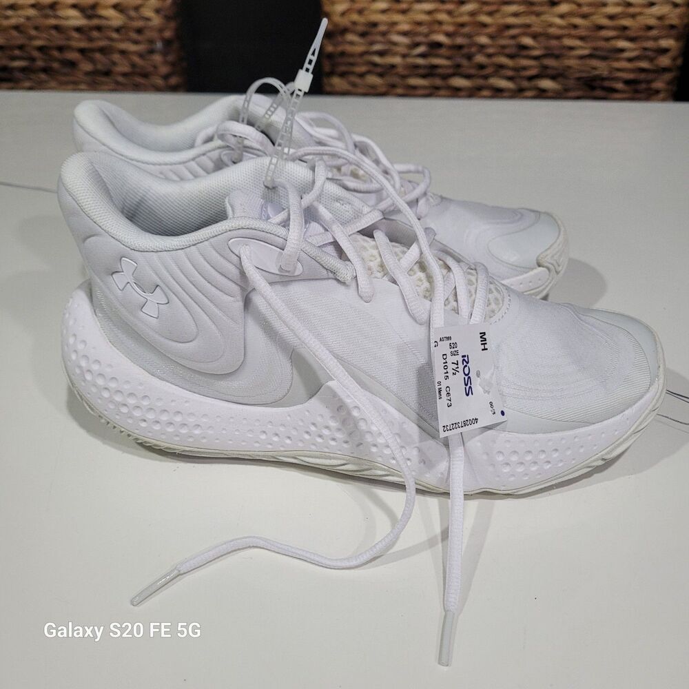 NEW Under Armour UA Unisex Basketball Shoes Micro G Sneakers WHITE M7.5 W9 SB8 - Picture 11 of 11